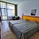 тракия гардън Хотел 3*