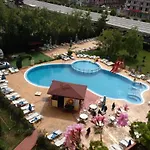 Хотел тракия гардън Слънчев бряг