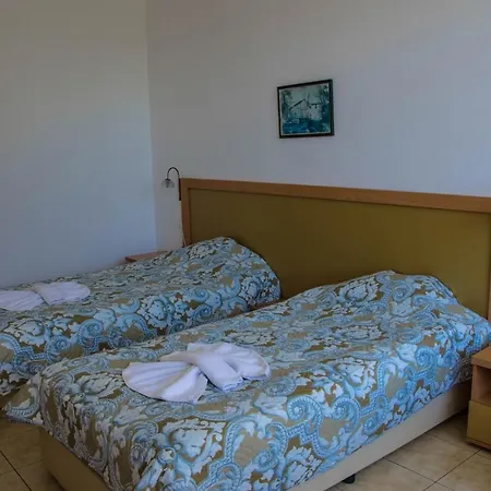 מלון Trakia Garden 3*